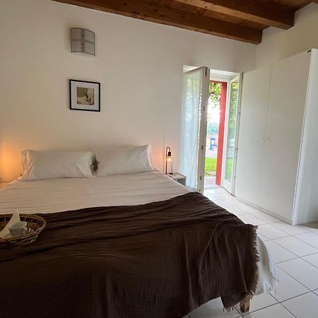 Ostello Casa Rossa Laveno-Mombello Eksteriør bilde