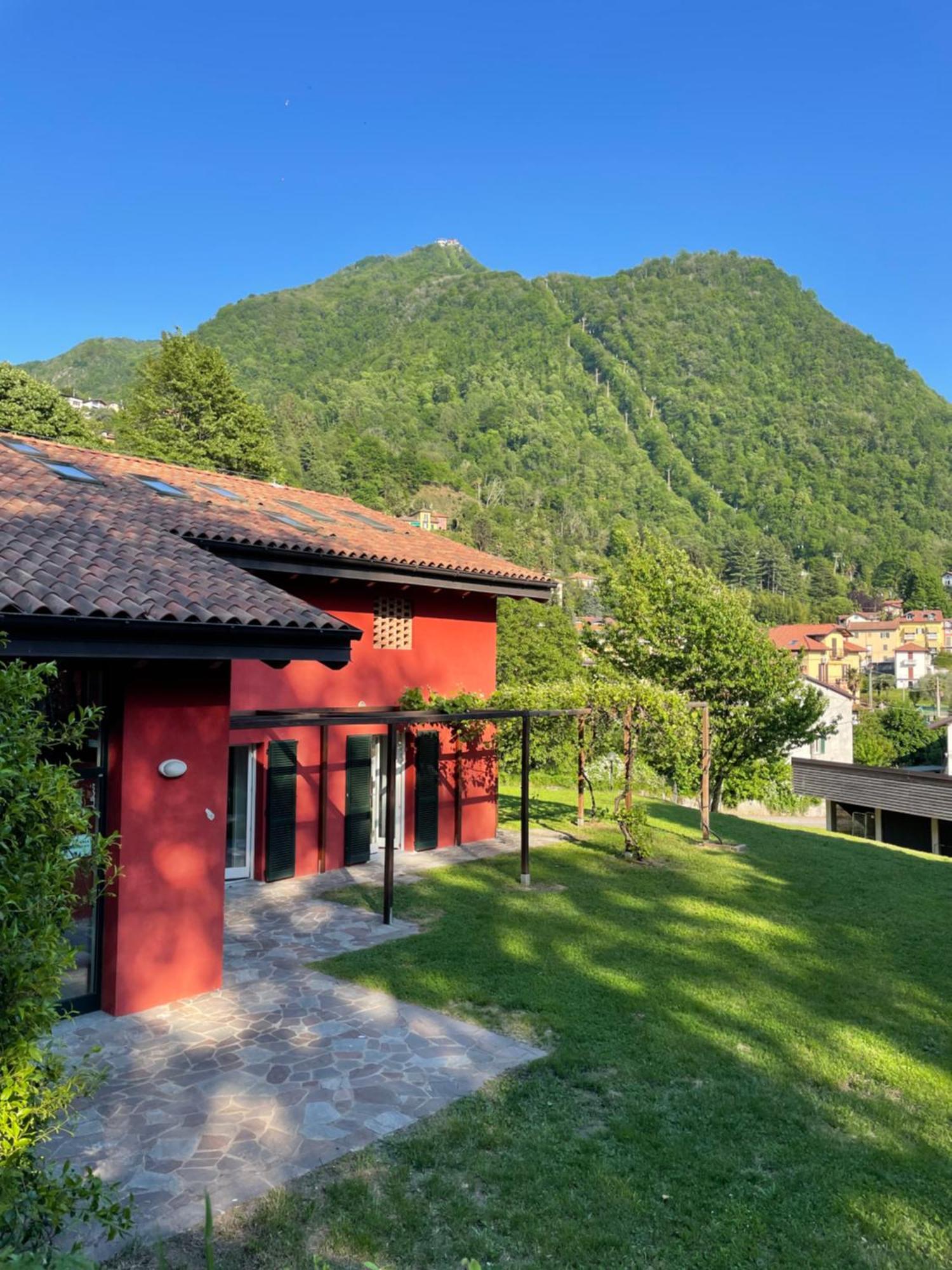 Ostello Casa Rossa Laveno-Mombello Eksteriør bilde