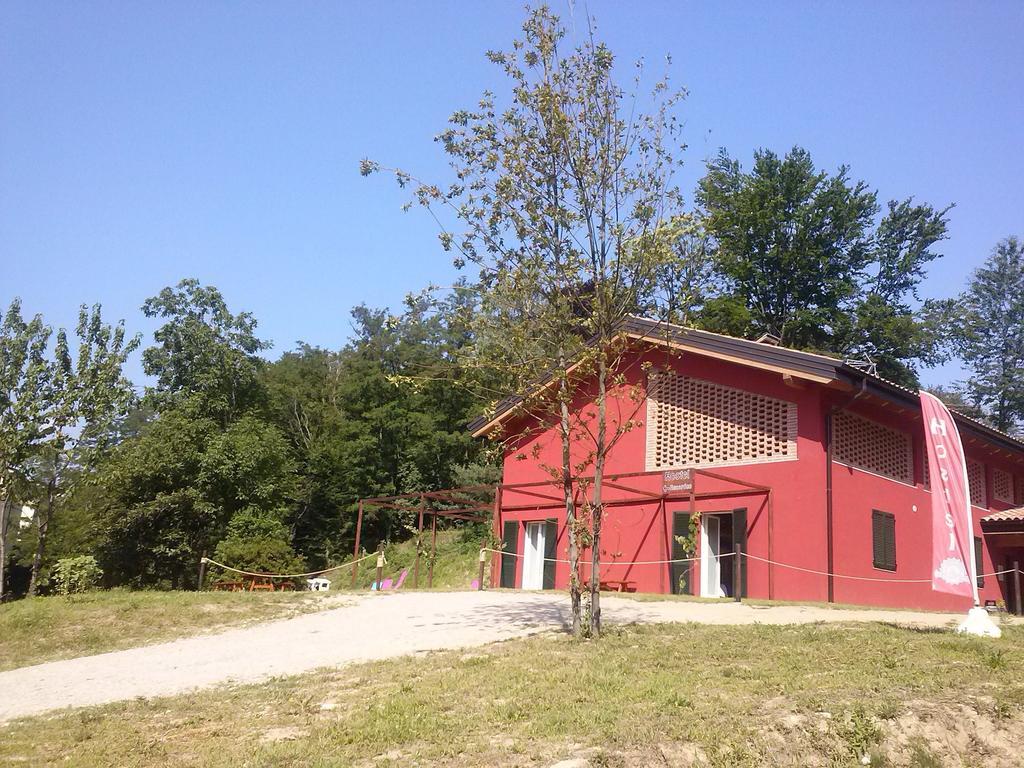 Ostello Casa Rossa Laveno-Mombello Eksteriør bilde